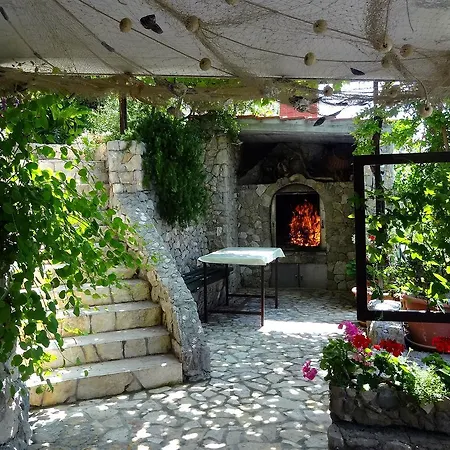 2743c Apartment *